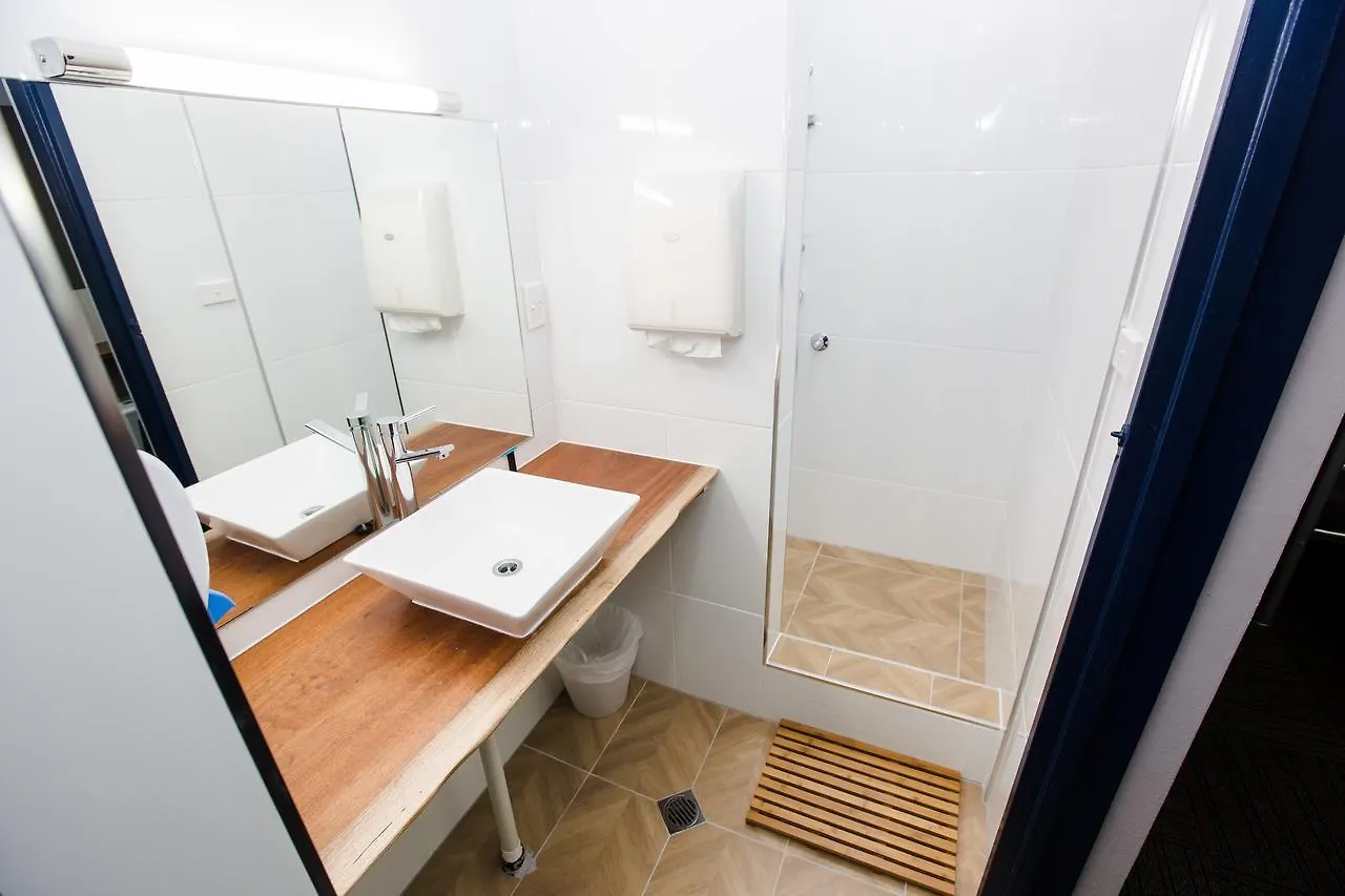 Hostel Mad Monkey Waterfront Cairns Australien